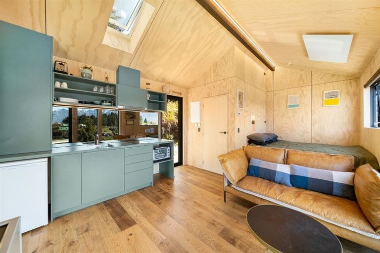 Photo of property in 45 Dart Place, Fernhill, Queenstown, 9300