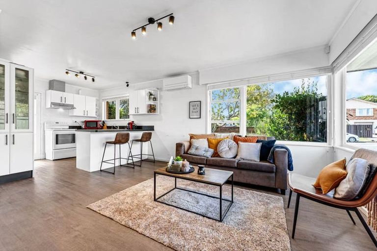 Photo of property in 1/14 Stanniland Street, Sunnyhills, Auckland, 2010