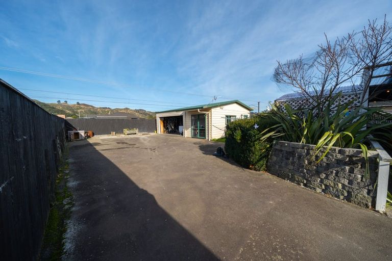Photo of property in 77 Miro Street, Trentham, Upper Hutt, 5018