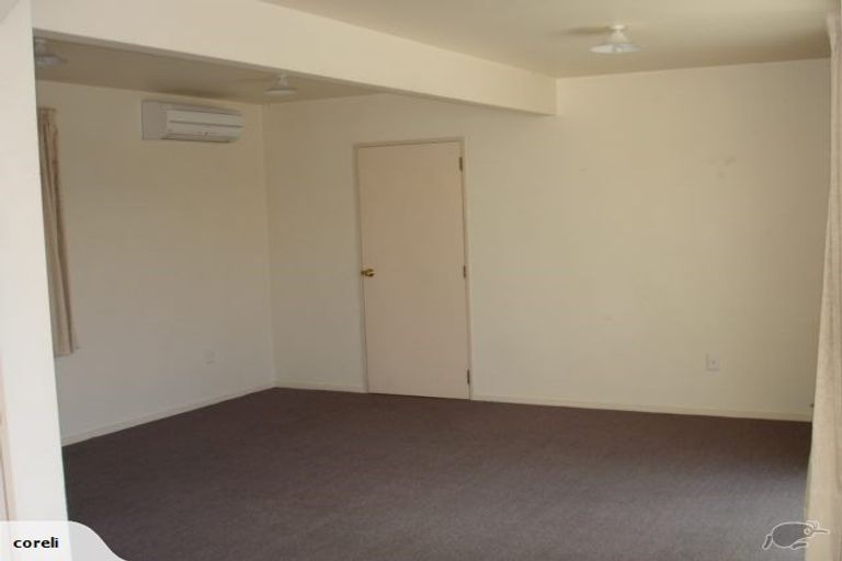 Photo of property in 2/27 Burdale Street, Riccarton, Christchurch, 8011