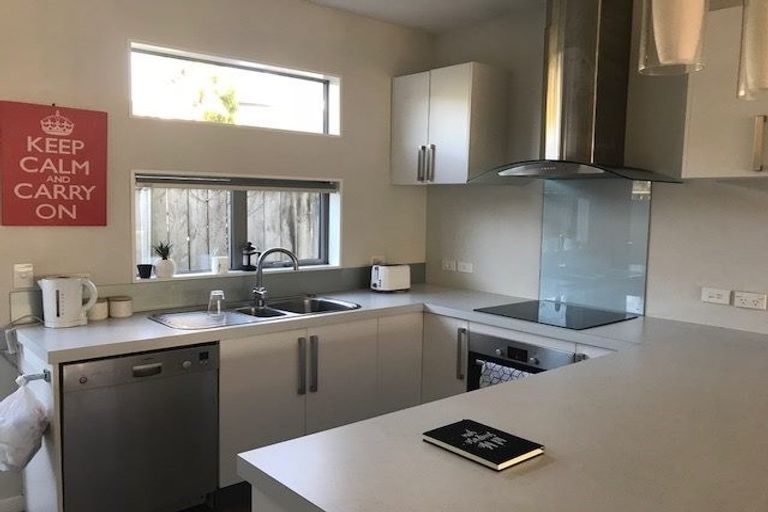 Photo of property in 16b Argentine Avenue, Miramar, Wellington, 6022