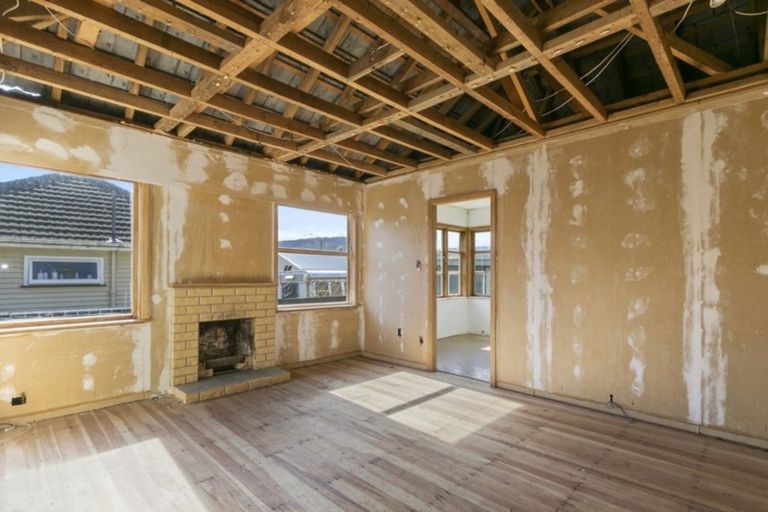 Photo of property in 5 Ngaio Street, Wainuiomata, Lower Hutt, 5014