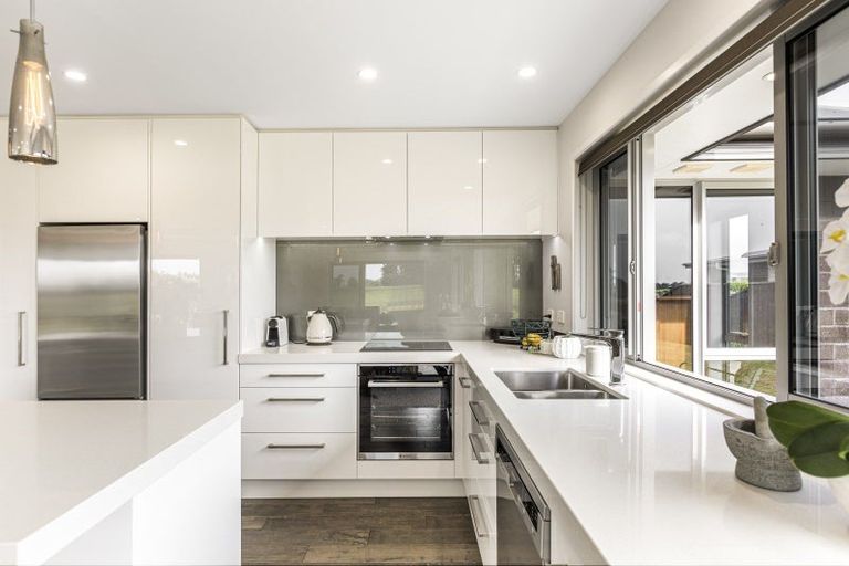 Photo of property in 15b Goble Road, Clarks Beach, Pukekohe, 2679