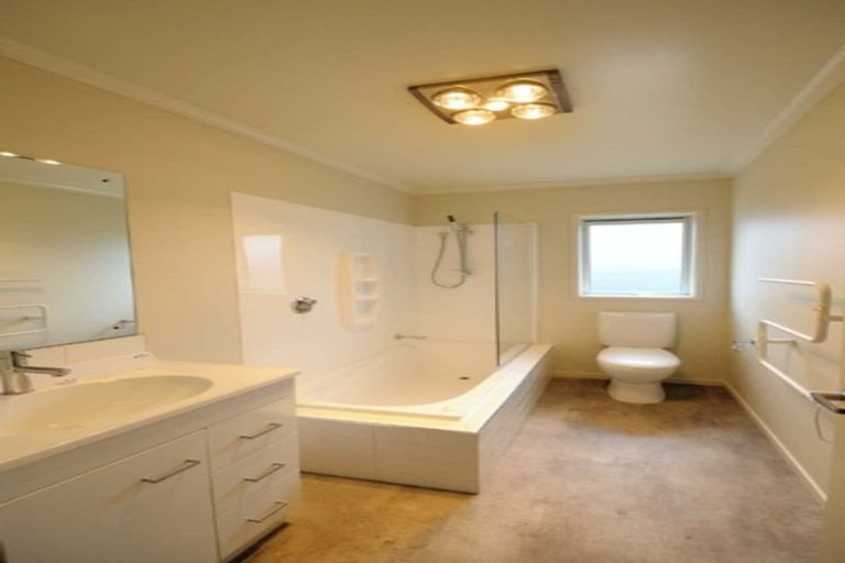 Photo of property in 13 Burford Way, Rolleston, 7615