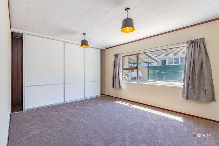 Photo of property in 1/4 Parera Grove, Heretaunga, Upper Hutt, 5018