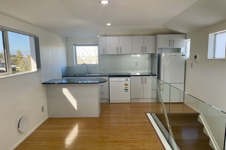 Photo of property in 676a East Coast Road, Pinehill, Auckland, 0630