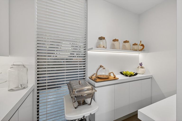 Photo of property in 98 Major Hornbrook Road, Mount Pleasant, Christchurch, 8081