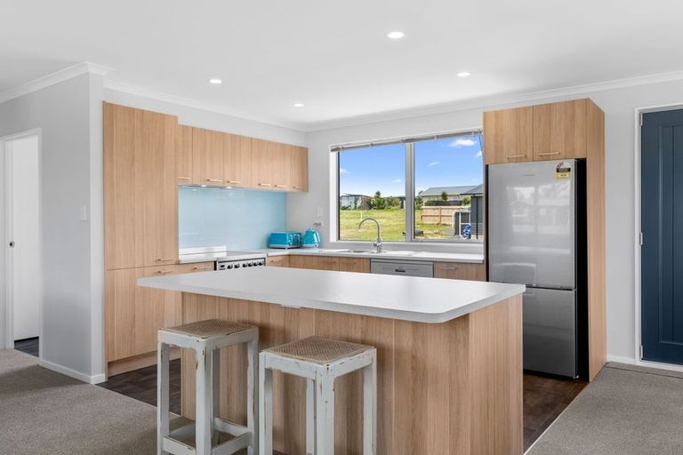 Photo of property in 64 Marram Place, Mangawhai Heads, Mangawhai, 0505