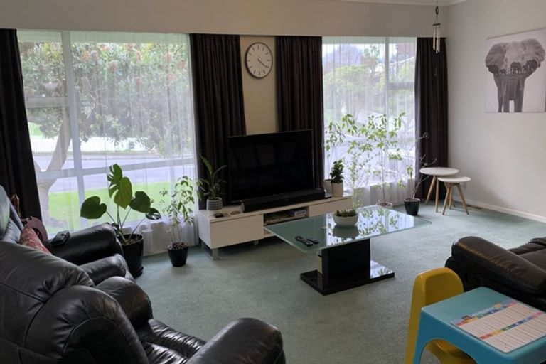 Photo of property in 5 Halswater Drive, Churton Park, Wellington, 6037
