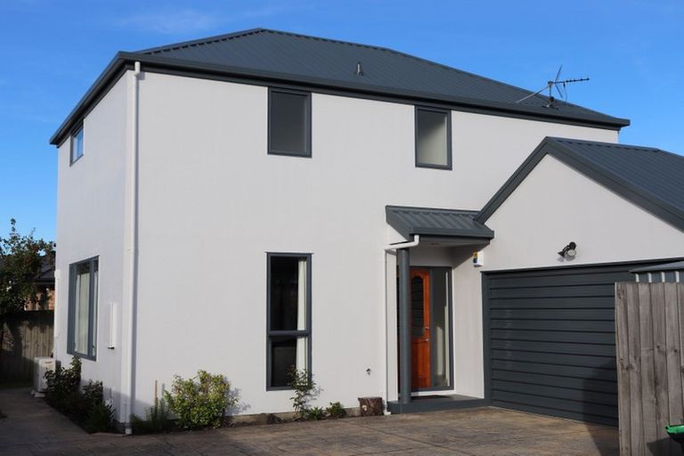 Photo of property in 40a Sawyers Arms Road, Northcote, Christchurch, 8052