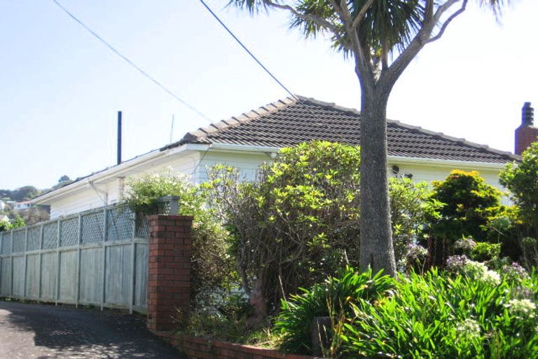 Photo of property in 23 Mandalay Terrace, Khandallah, Wellington, 6035