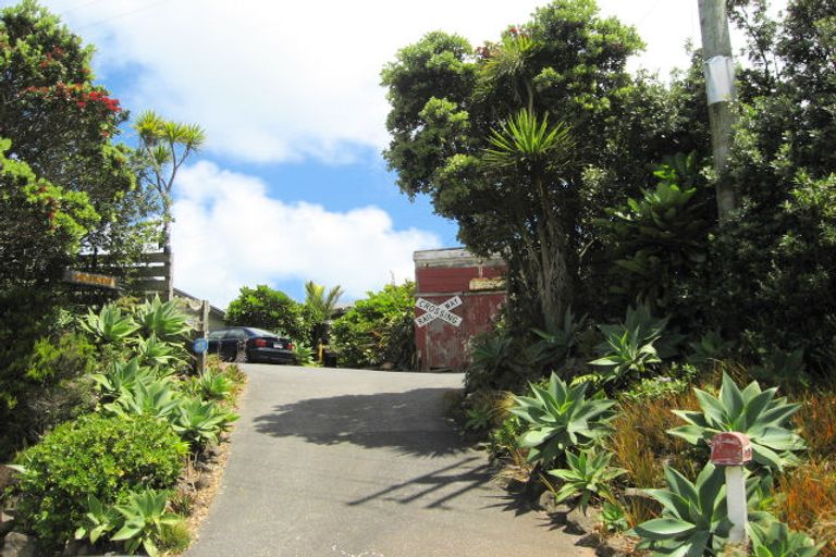 Photo of property in 118 Waitea Road, Muriwai, Waimauku, 0881