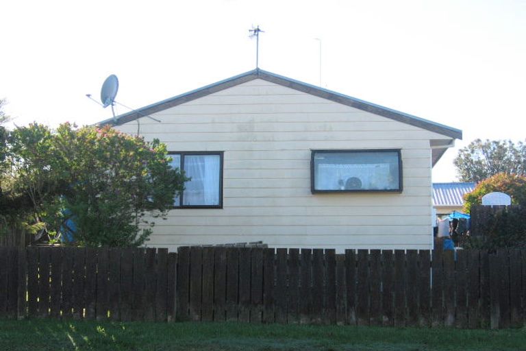 Photo of property in 24b Pukeko Street, Paraparaumu, 5032