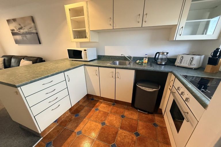 Photo of property in 483 Marine Parade, Napier South, Napier, 4110