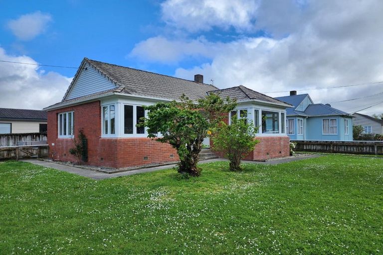 Photo of property in 151 Waddington Drive, Naenae, Lower Hutt, 5011