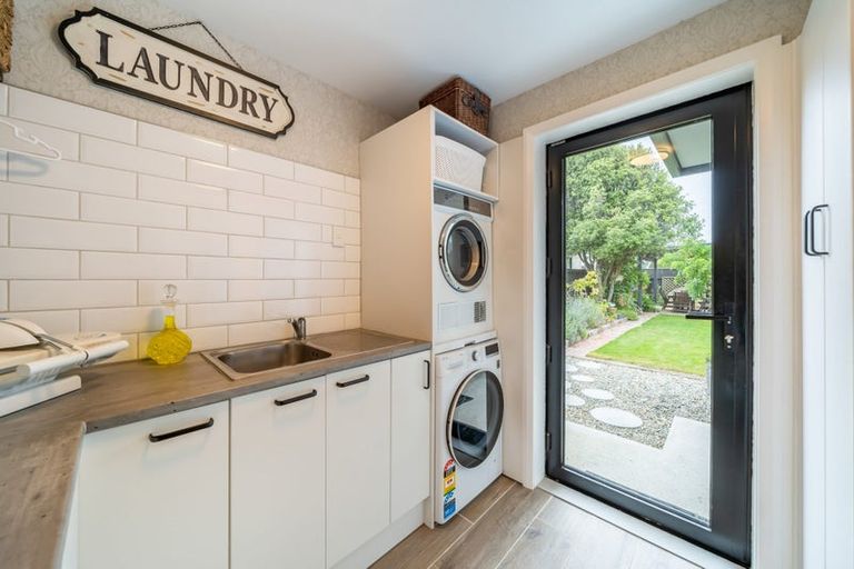 Photo of property in 54 Granville Street, Silverstream, Upper Hutt, 5019