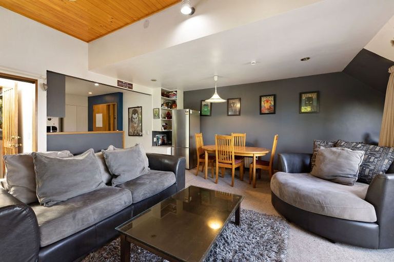 Photo of property in 14 Earnslaw Terrace, Queenstown, 9300