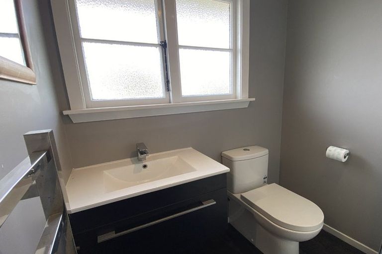 Photo of property in 1/6 Oakhurst Place, Russley, Christchurch, 8042