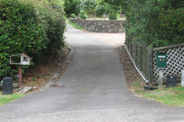 Photo of property in 18 Tacitus Place, Totara Vale, Auckland, 0629