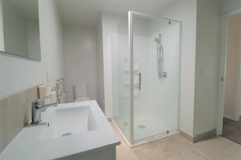 Photo of property in 1 Swamp Kauri Grove, Papakura, 2110