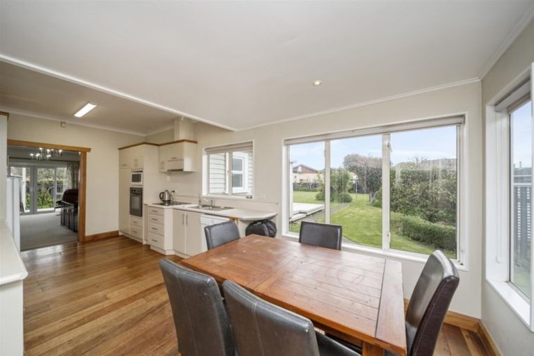 Photo of property in 4 Grant Vc Street, Hawera, 4610