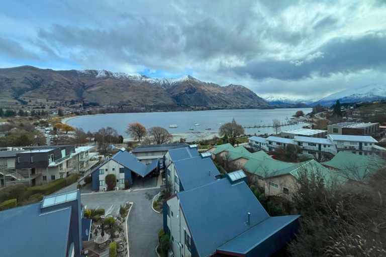 Photo of property in 10 Lismore Street, Wanaka, 9305