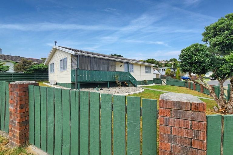 Photo of property in 214 Major Drive, Kelson, Lower Hutt, 5010