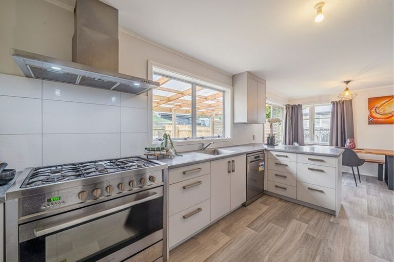 Photo of property in 95 Hine Road, Wainuiomata, Lower Hutt, 5014