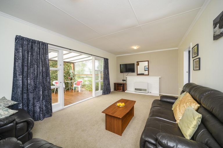 Photo of property in 10 Rimu Place, Cloverlea, Palmerston North, 4412