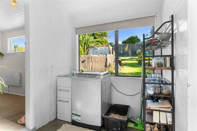 Photo of property in 9 Marshall Road, Kaiwaka, 0573