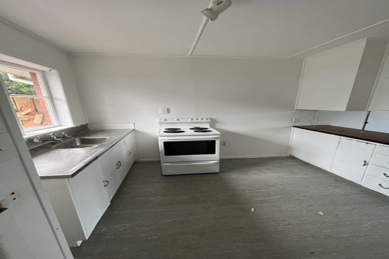 Photo of property in 4/1068 Fergusson Drive, Clouston Park, Upper Hutt, 5018