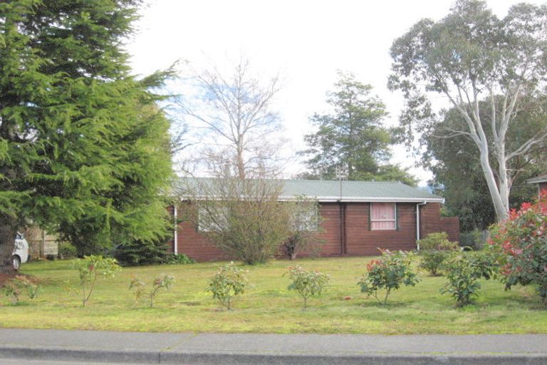 Photo of property in 17 Sutherland Street, Te Anau, 9600