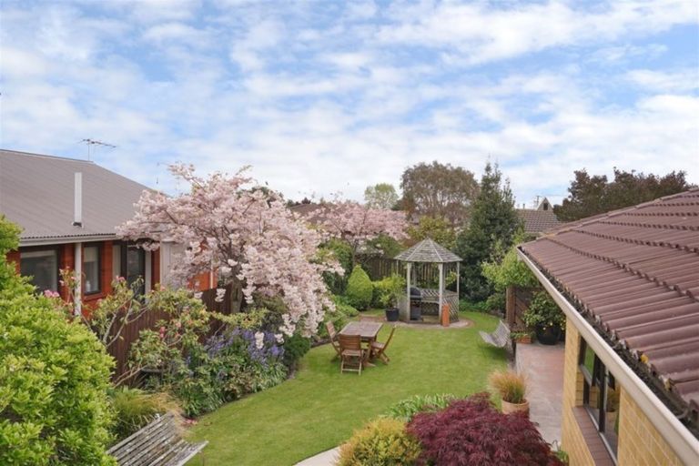 Photo of property in 34 Laing Crescent, Heathcote Valley, Christchurch, 8022