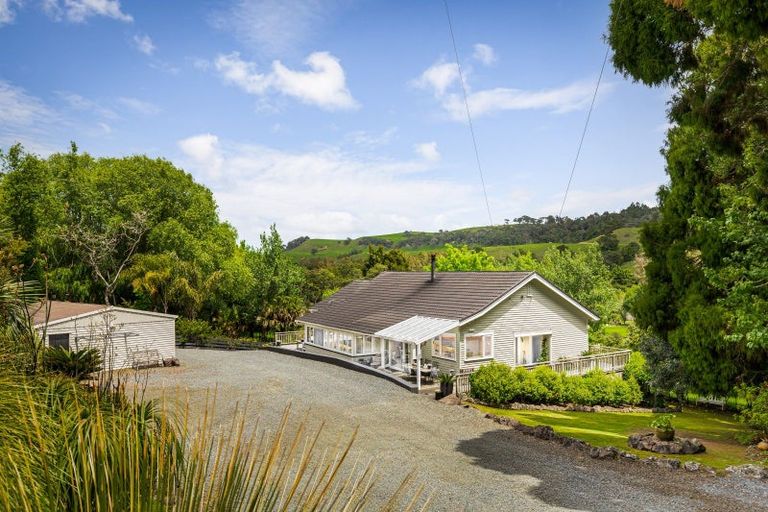 Photo of property in 229 Taylor Road, Waimauku, 0882