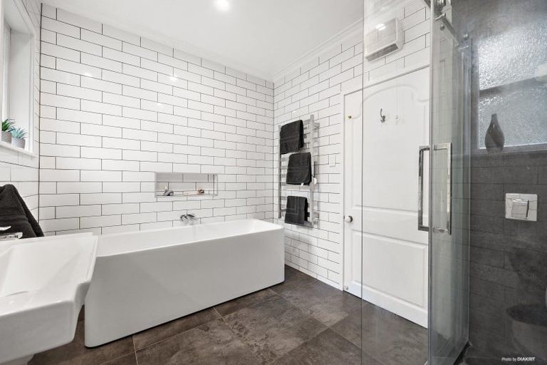 Photo of property in 12 Routly Avenue, Pukekohe, 2120