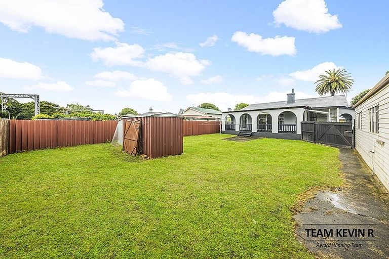 Photo of property in 8 Rosella Road, Mangere East, Auckland, 2024