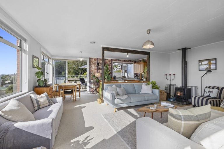 Photo of property in 3 Weston Street, Moturoa, New Plymouth, 4310