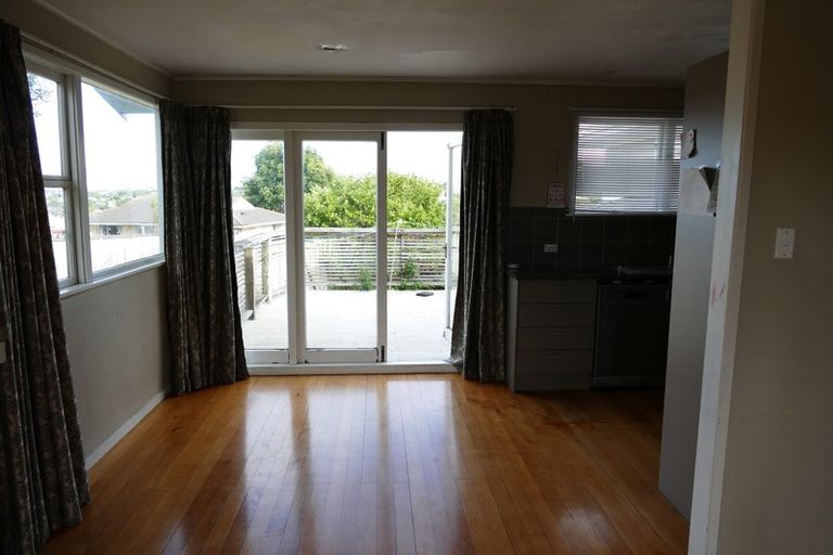 Photo of property in 67 Sycamore Drive, Sunnynook, Auckland, 0620