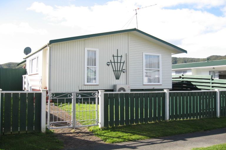 Photo of property in 22 Stockdale Street, Wainuiomata, Lower Hutt, 5014