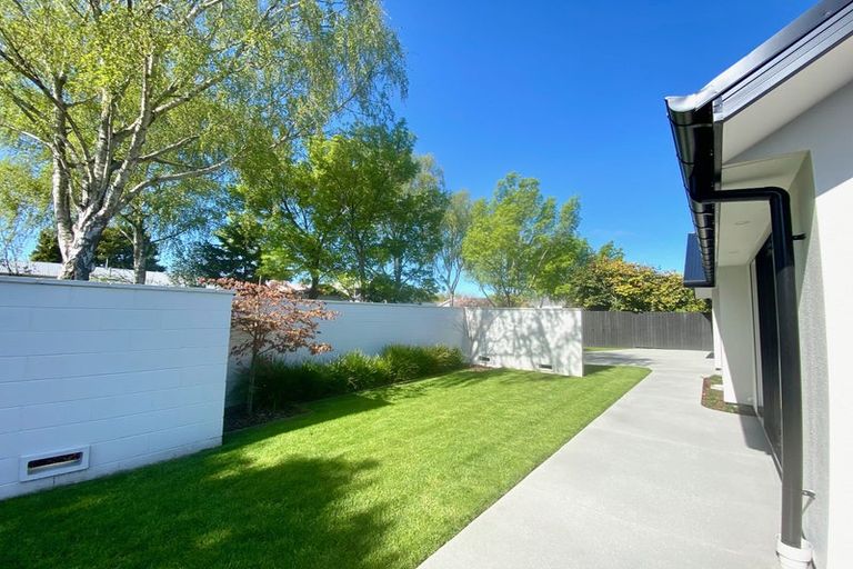 Photo of property in 4 Jamell Place, Avonhead, Christchurch, 8042
