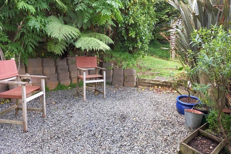 Photo of property in 70 Homebush Road, Khandallah, Wellington, 6035