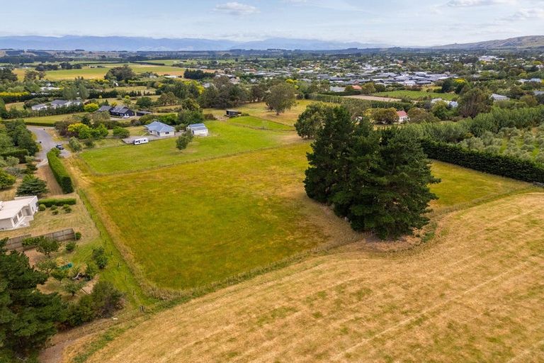 Photo of property in 17 Campbell Drive, Martinborough, 5711