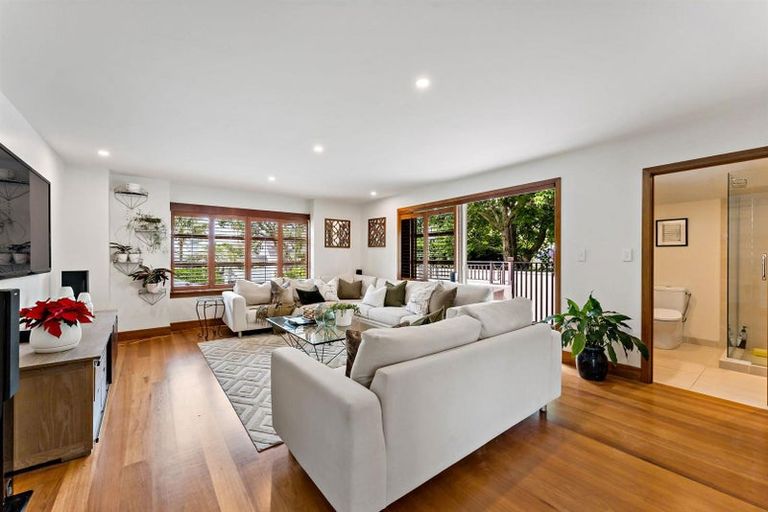 Photo of property in 18a Tiri Road, Milford, Auckland, 0620