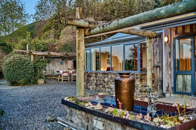 Photo of property in 57 Octavius Road, Peka Peka, Waikanae, 5391