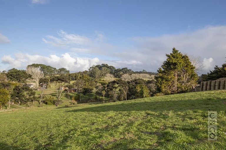 Photo of property in 114 Solan Drive, Waimauku, 0812