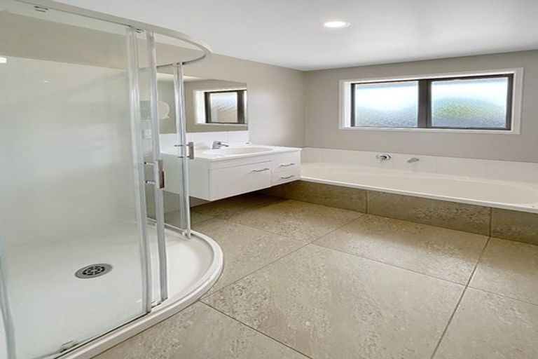 Photo of property in 16 Newman Road, Rolleston, 7614