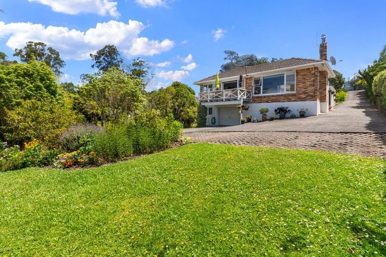 Photo of property in 319 Don Buck Road, Massey, Auckland, 0614