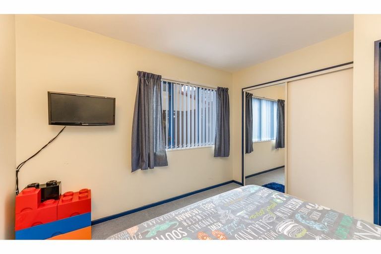 Photo of property in 1/22 Aston Drive, Waimairi Beach, Christchurch, 8083