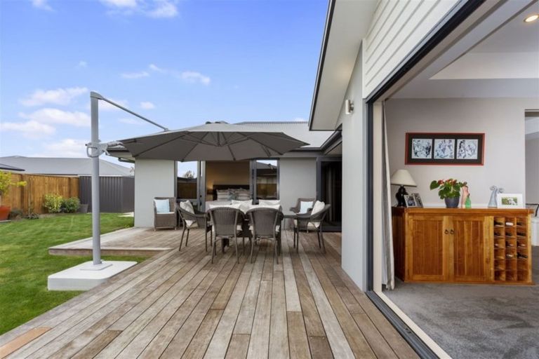 Photo of property in 32 Beachvale Drive, Kaiapoi, 7630