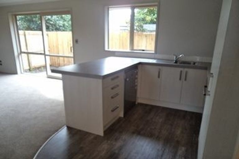 Photo of property in 1/114 Old Farm Road, Hamilton East, Hamilton, 3216